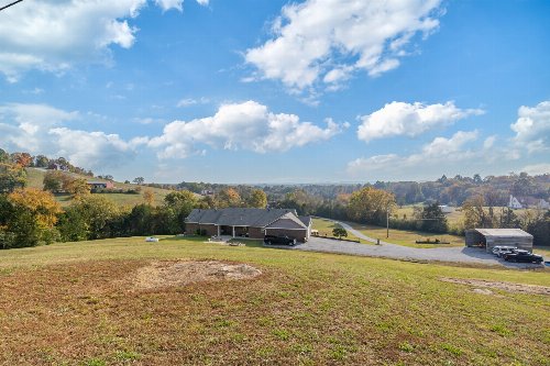 1313 Iron Bridge Rd, Columbia, TN  38401