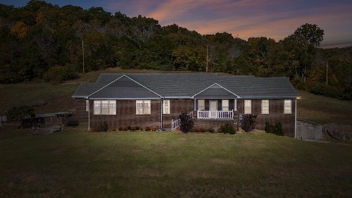 1313 Iron Bridge Rd, Columbia, TN  38401