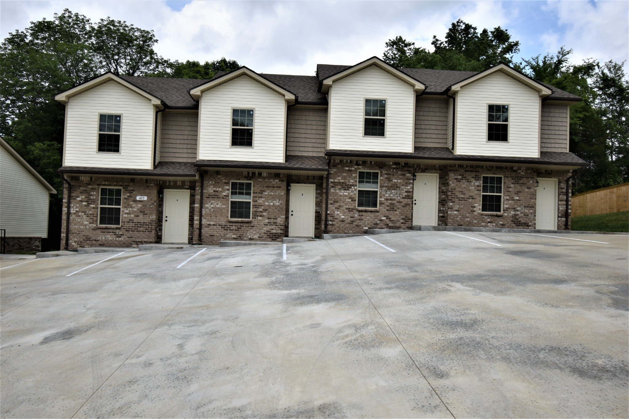 432 Glenstone Springs Dr, Clarksville, TN  37043