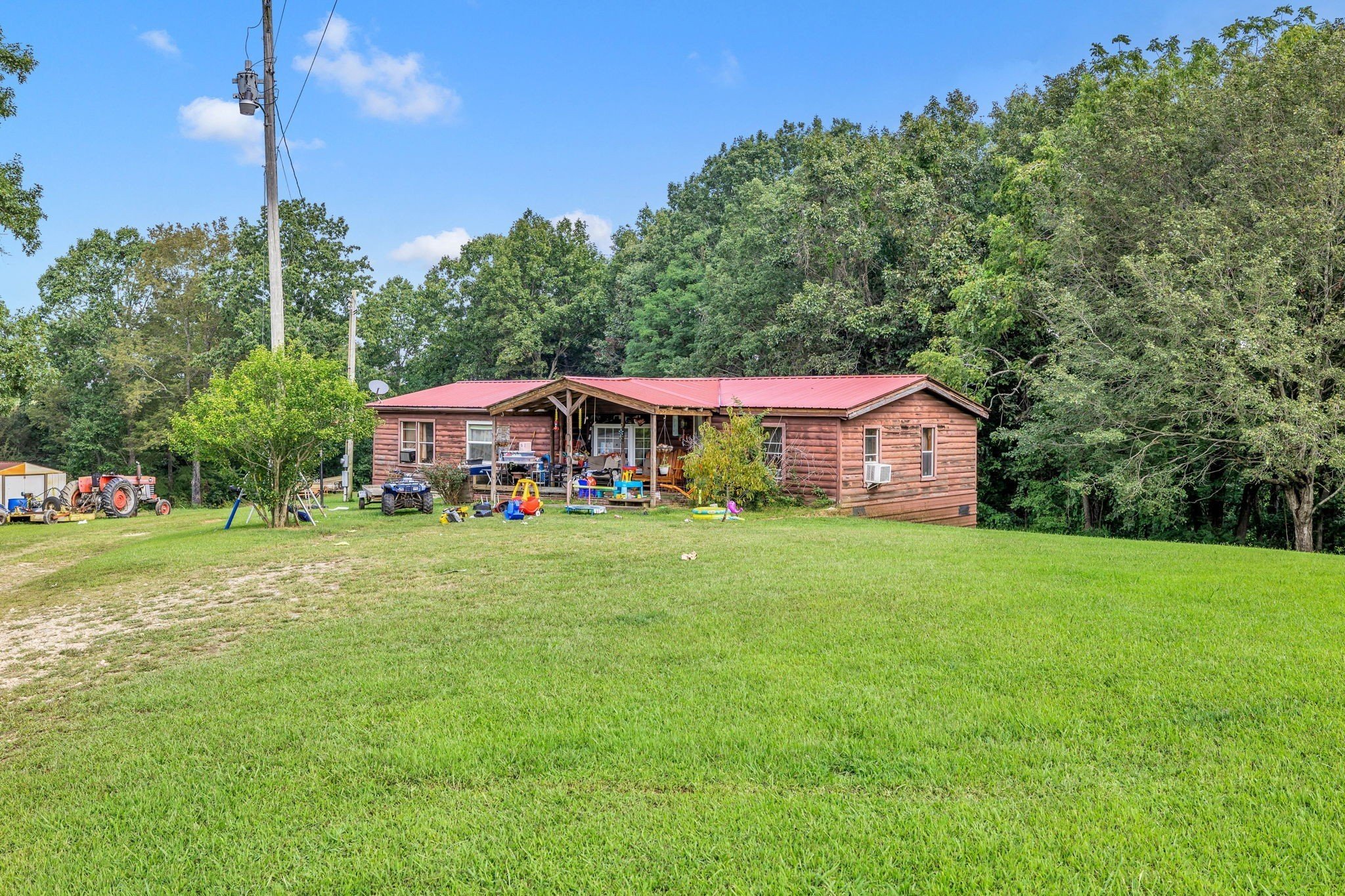 4654 McClanahan Rd, Hampshire, TN  38461