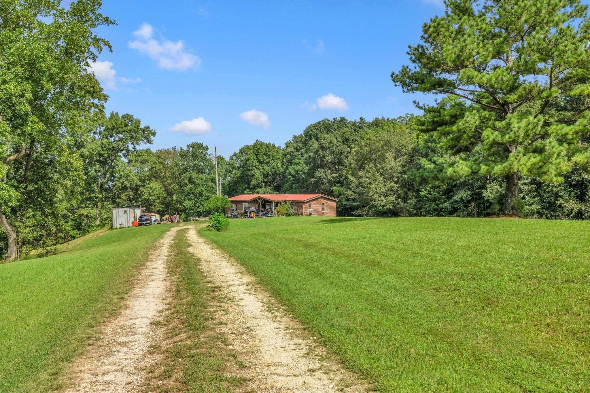 4654 McClanahan Rd, Hampshire, TN  38461