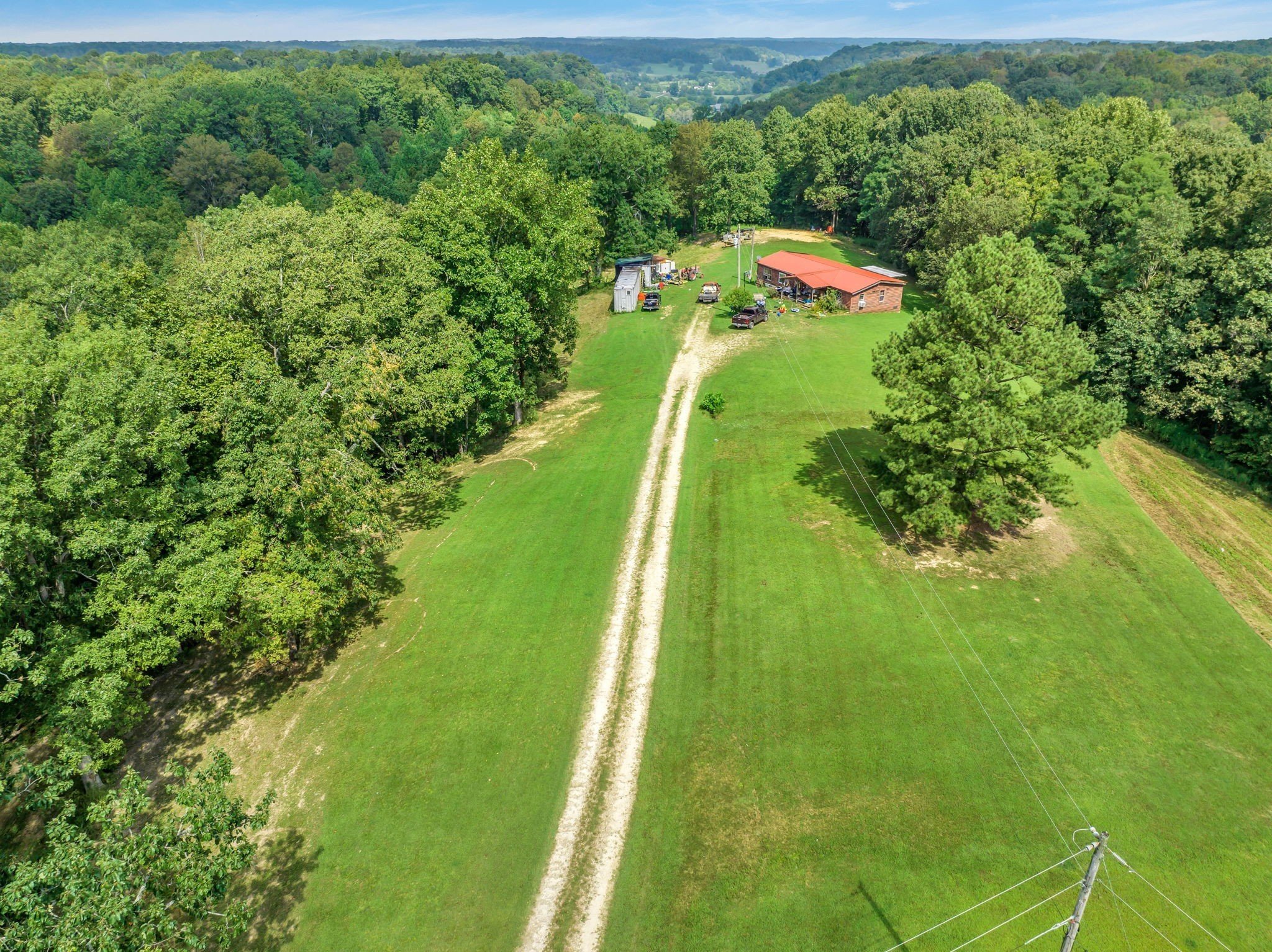 4654 McClanahan Rd, Hampshire, TN  38461