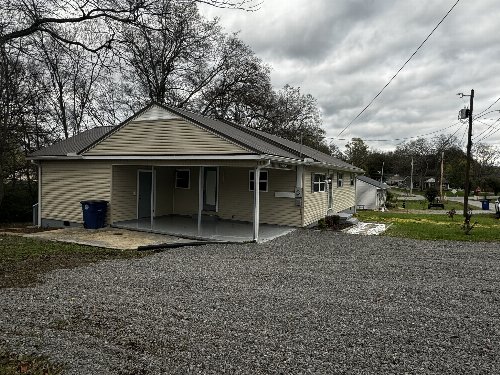 106 Methvin Dr, Shelbyville, TN  37160