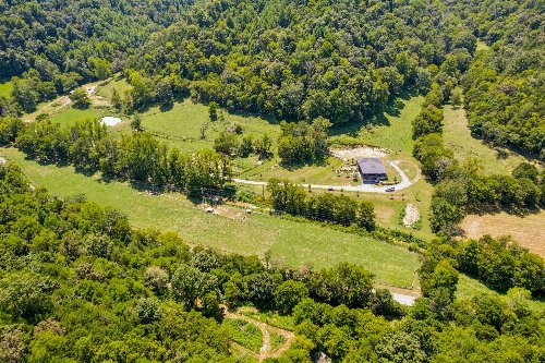 2658 Sycamore Valley Rd, Pleasant Shade, TN  37145