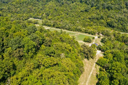 2658 Sycamore Valley Rd, Pleasant Shade, TN  37145