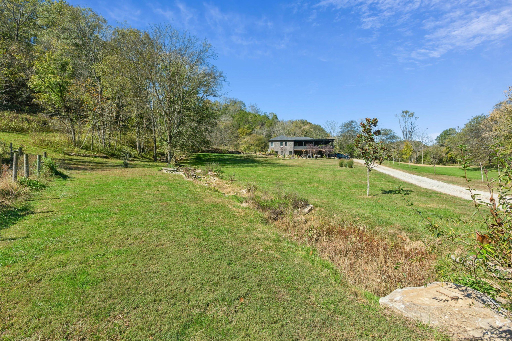 2658 Sycamore Valley Rd, Pleasant Shade, TN  37145