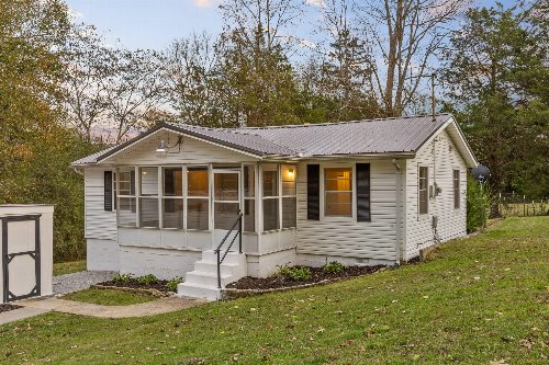 94 Davis Street, Dunlap, TN  37327