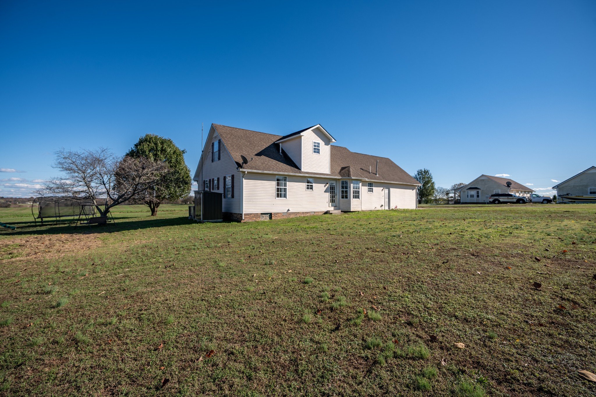 2533 Robertson Rd, Lawrenceburg, TN  38464