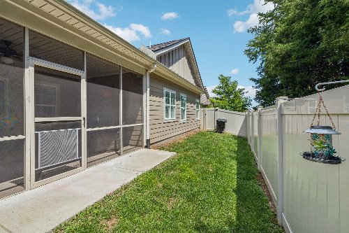 2527 Bridgeway St, Murfreesboro, TN  37128