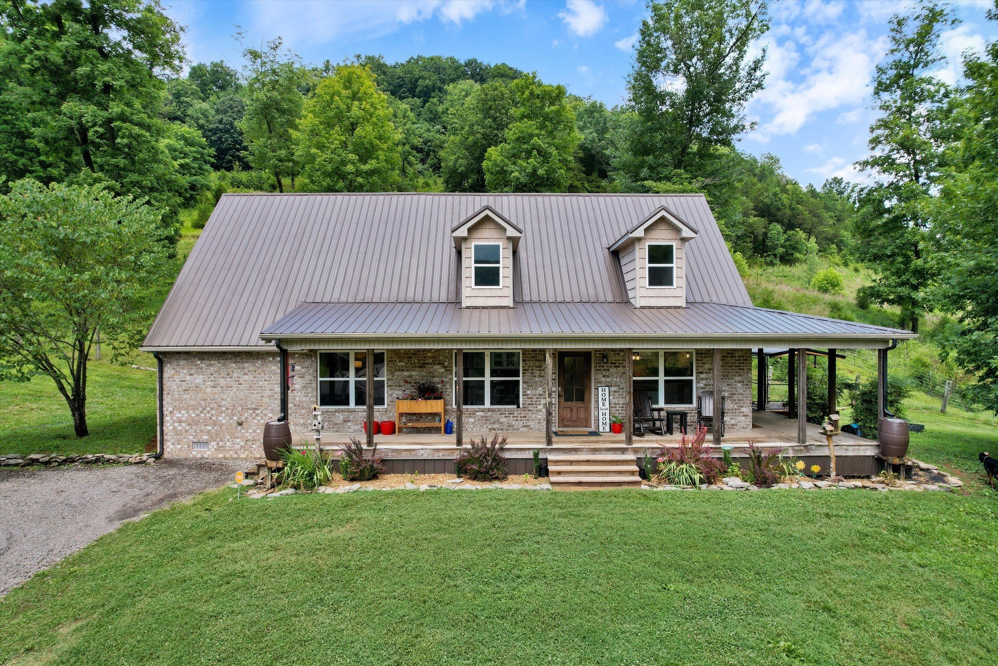 593 Gaulden Hollow Rd, Lafayette, TN  37083