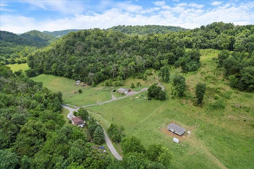 593 Gaulden Hollow Rd, Lafayette, TN  37083