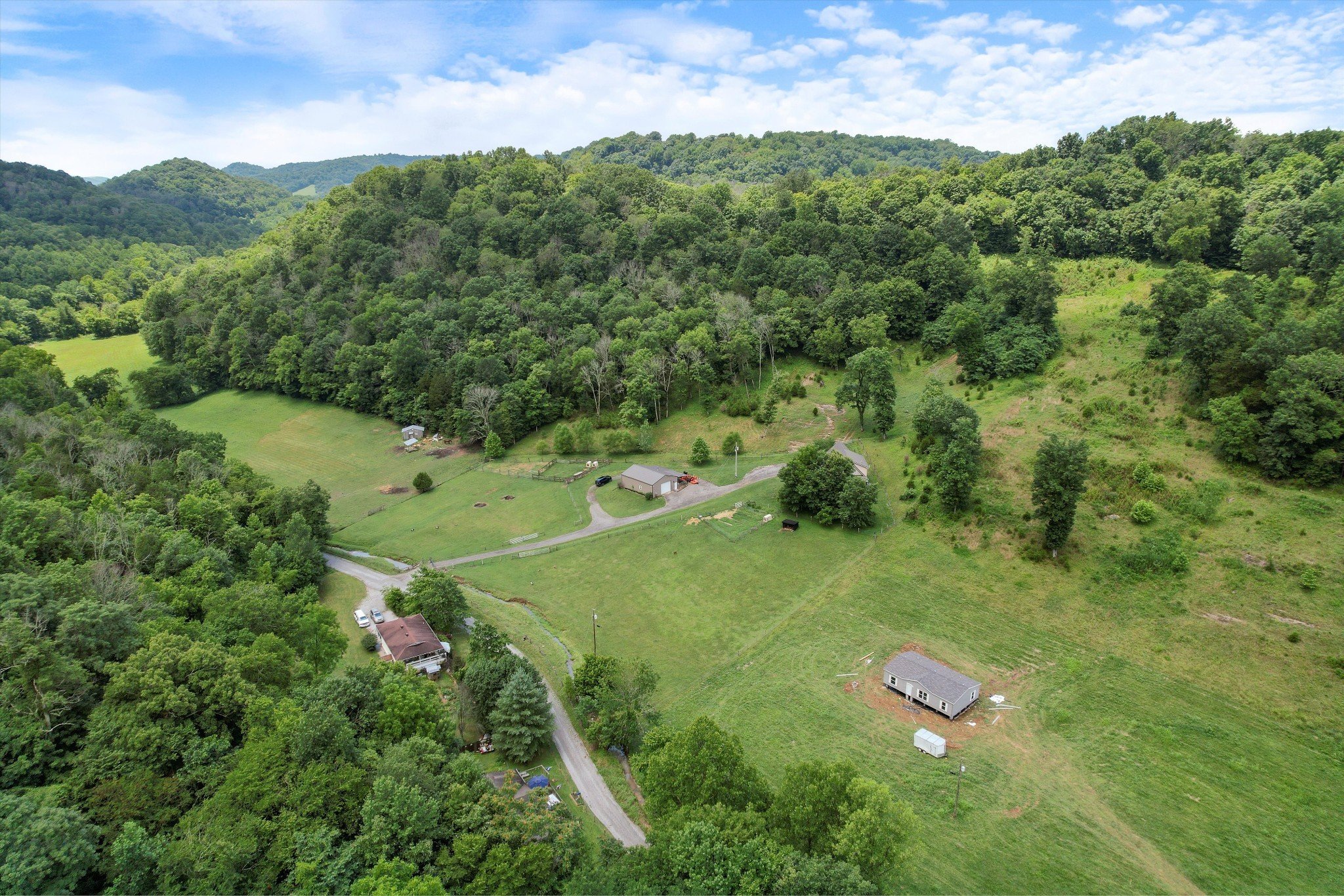 593 Gaulden Hollow Rd, Lafayette, TN  37083