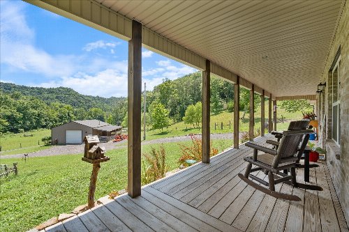 593 Gaulden Hollow Rd, Lafayette, TN  37083