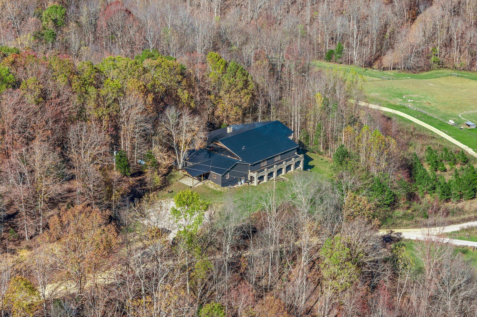 199 Toll Hollow Rd, Waynesboro, TN  38485