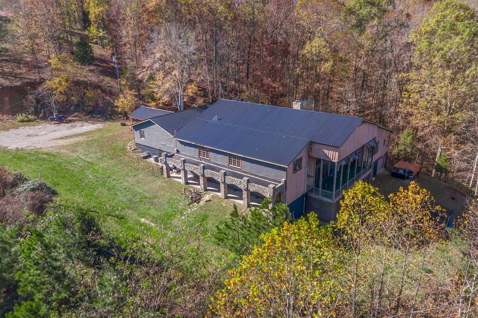 199 Toll Hollow Rd, Waynesboro, TN  38485