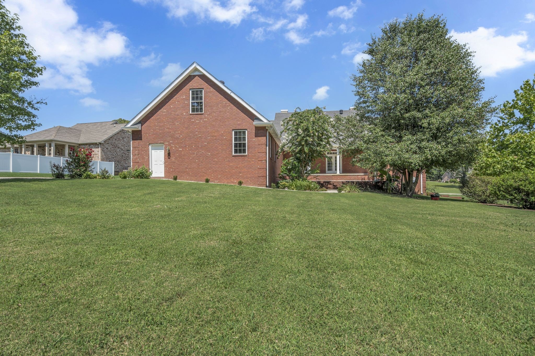 705 Thoroughbred Ln, Hartsville, TN  37074