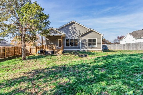 1013 Stonebrook Drive, Dickson, TN  37055