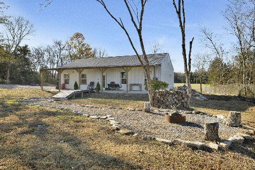 384 Adams Rd, Shelbyville, TN  37160