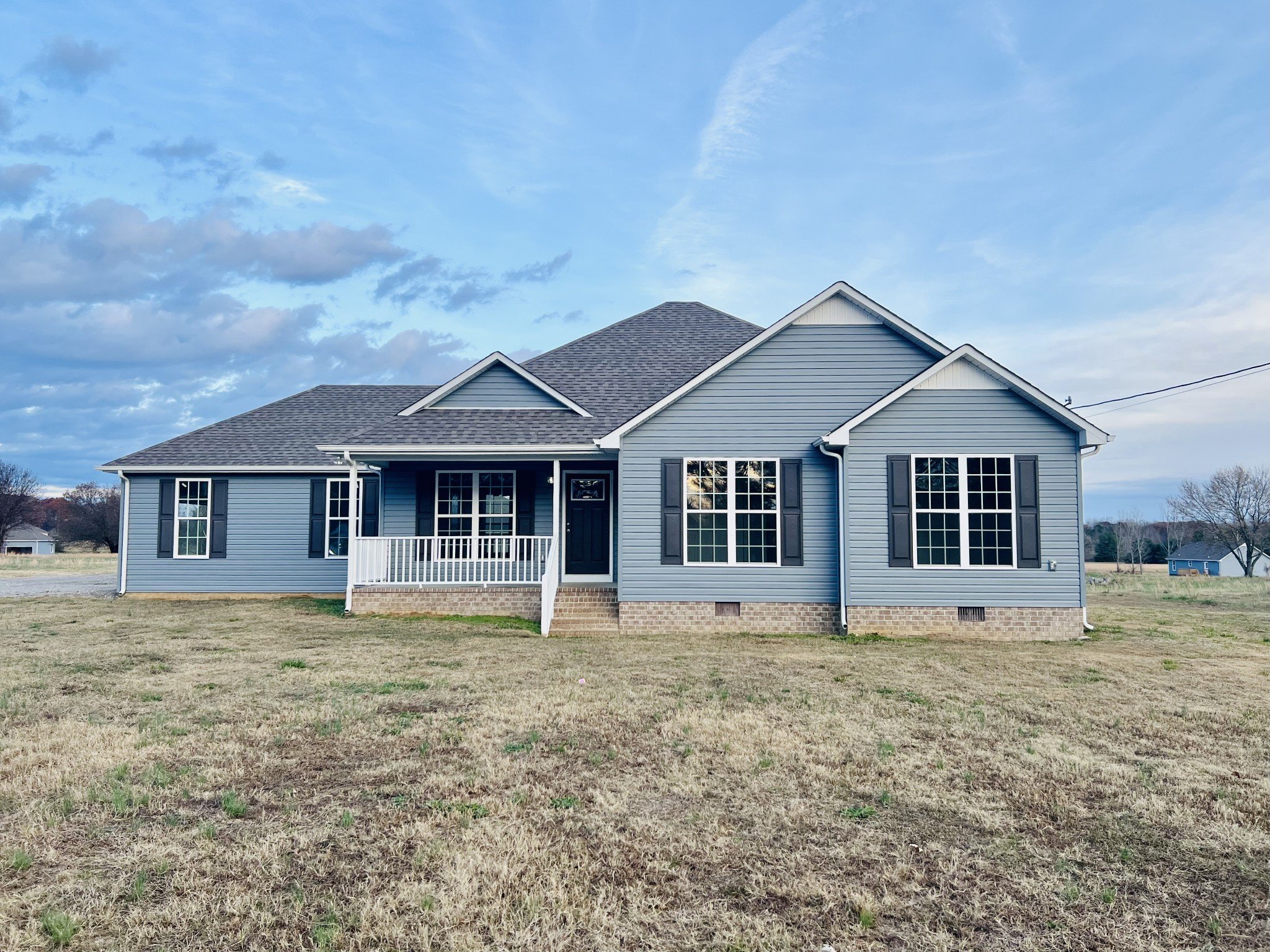 466 White Rd, Leoma, TN  38468