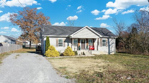 303 April Ln, Shelbyville, TN  37160